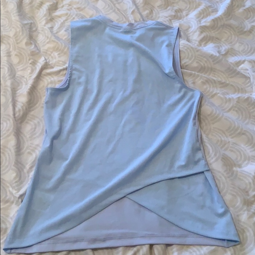 Workout top - Picture 2 of 2
